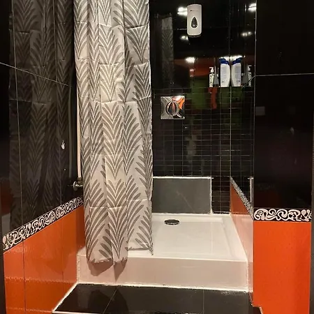 Trojkaty I Kwadraty Hotel *