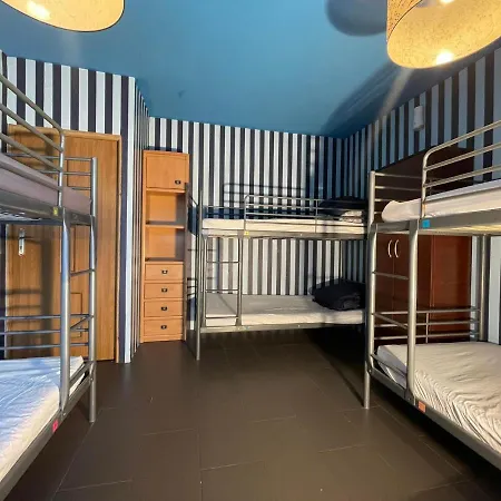 Trojkaty I Kwadraty Hotel *