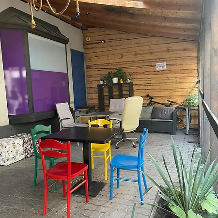 Hotel Trojkaty I Kwadraty *