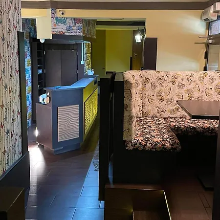 Hotel Trojkaty I Kwadraty *