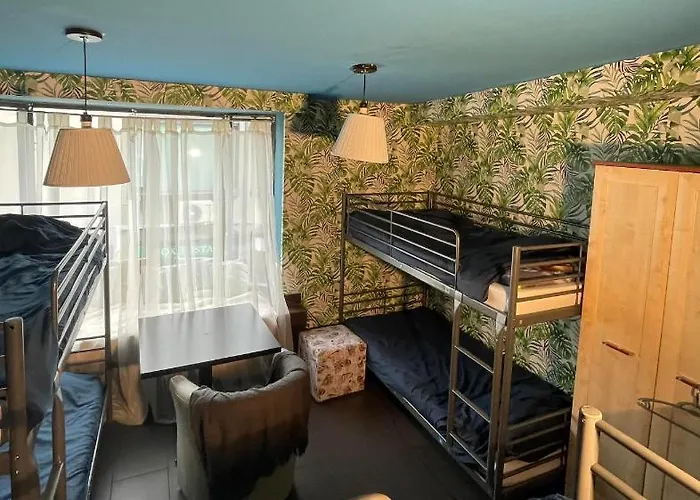 Hotel Trojkaty I Kwadraty *