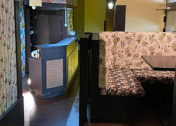 Hotel Trojkaty I Kwadraty *